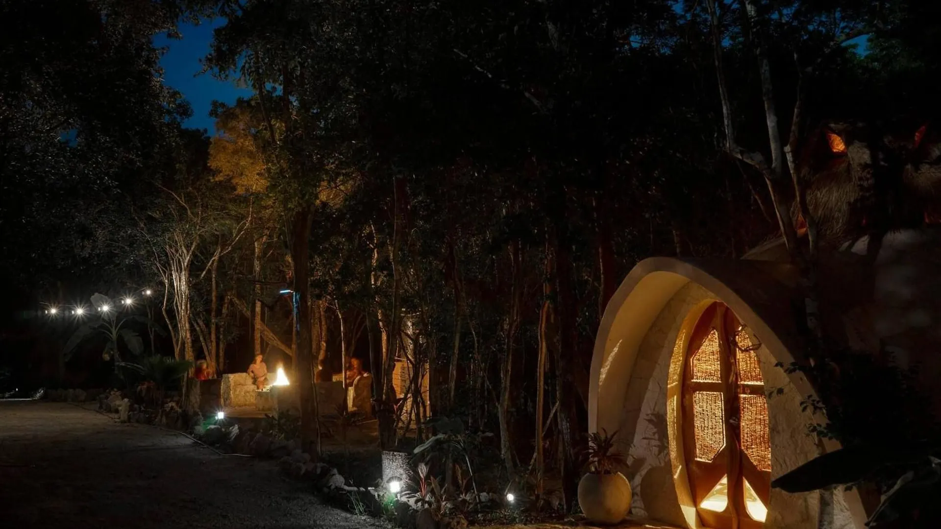 Pensión Unique Jungle Dome 2 Queen Beds